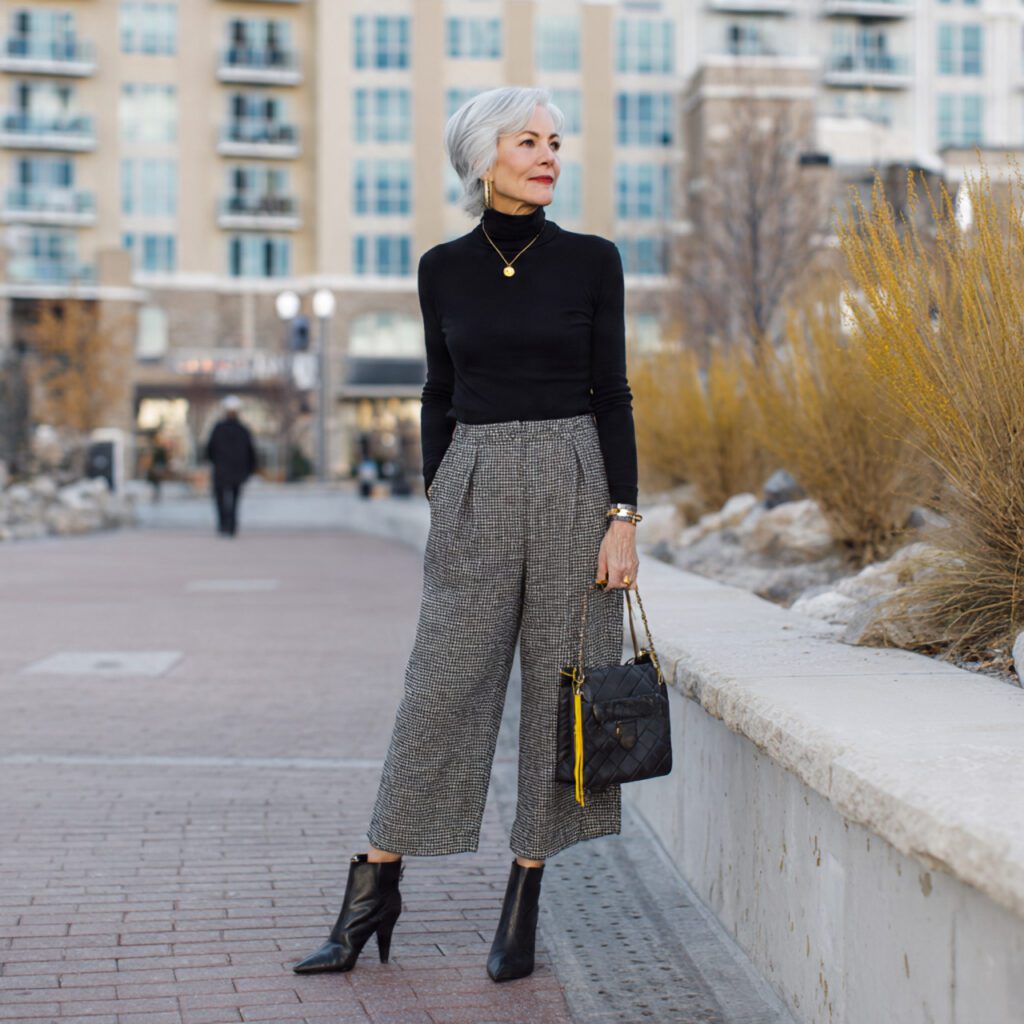 Low-Heeled Ankle Boots with Wide-Leg Trousers and Turtleneck